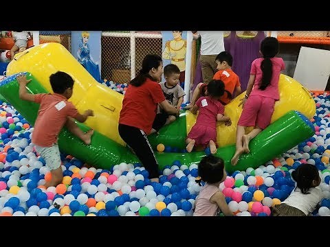 Những bài nhạc thiếu nhi hay nhất | Bé chơi nhà bóng nhà cát tô tượng | Bé chơi siêu thị