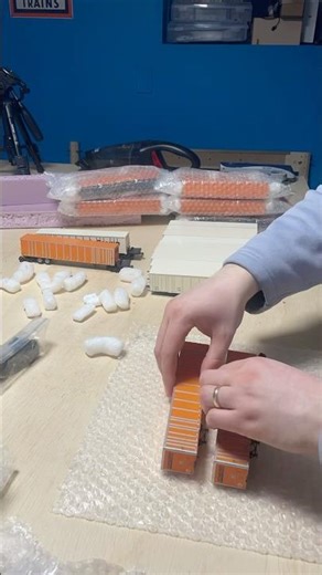 Stacking and packing model trains! #train