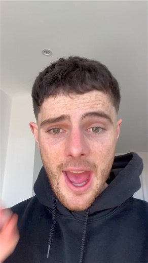 Oisin Waddington - Online Physique Transformation Coach on Instagram: "I just filmed a YouTube video explaining how to eat out and still get shredded 💪🏻 Comment “YouTube” and I’ll send you the link 🏅"