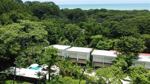 Natura Loft Garden on Instagram: "Enjoy jungle mornings and ocean days at NATURA Loft Garden, fully equipped lofts, central, steps from beach Santa Teresa Costa. NATURA Loft Garden Modern comfort in the jungle. Fully equipped lofts just a few steps from the white sand beach of Santa Teresa. We are located in the center of town near good restaurants, shops, yoga & pilates and the best surf spots, yet far enough from busy road. The place to find peace and enjoy beautiful, wild nature around. Long/