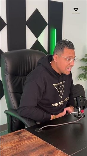 Clarity Creates Authority: Why Confusion Kills Conversion