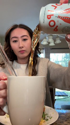 (NOT sponsored) These brands are saving me because i dont feel the urge to drink regular soda 🥹 @OLIPOP #vintagecola #vintagecolareview #olipopreview #olipoptastetest