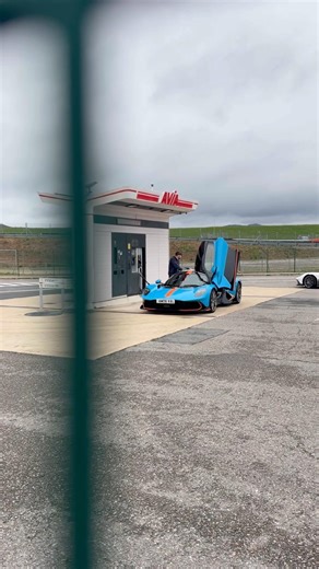 Aston Martin Valhalla, GT3 RS, Ariel Atom… Amazing day with ‪@8000vueltas‬ 🔥😍