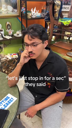 Elmo's Vintage Thrift Adventure: A Comedic Mishap