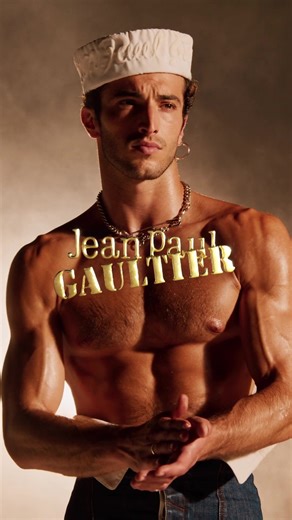 Le marin qui vous fera plonger dans le grand bain. Fêtez l'iconique Le Male avec Jean Paul Gaultier. | Jean Paul Gaultier