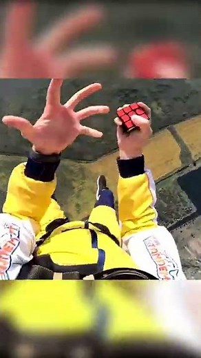 THE MOST AMAZING SPEEDCUBER IN THE WORLD