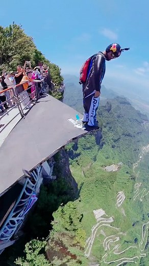 Visit the skydiving experts. #parachutejumping #parachute #skydriving #adventure__ | Dave M. Martinez
