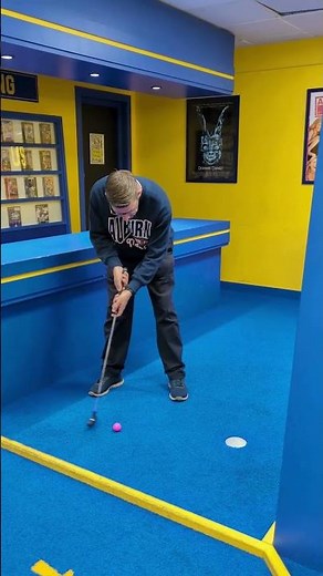 Playing the Blockbuster Video Themed Hole at Golf Fang Indoor Crazy Golf in Nottingham (August 2025)
