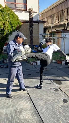 せんどー練習24日目の左ミドル