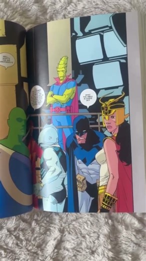 Invincible compendium volume 1