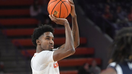 Chauncey Wiggins, Clemson basketball forward, enters transfer portal
