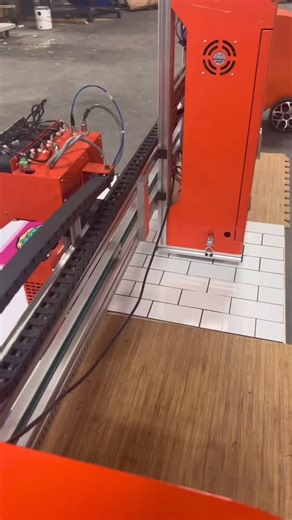 Which tile Floor Print is your favorite? Because honestly, we can’t decide! 🤩 Tile has to be one of our favorite surfaces to print on. The texture makes every design stand out, and our machines print right over grout lines and into the little crevices for that extra detail. Picture a coffee shop floor with a floral design or a school entrance with the mascot front and center. Even local spots could have their logo or artwork printed right on the tile, such a cool way to add personality and make