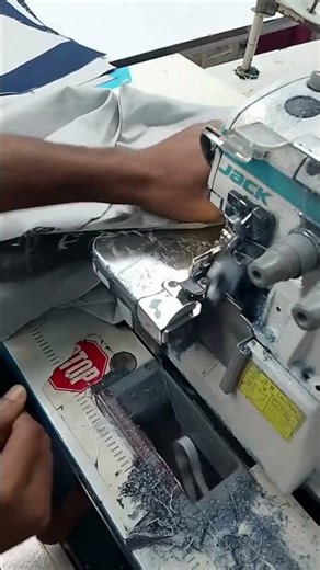 Side seaming with an overlock machine