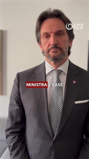 Po odvysielaní relácie Politika 24 sme sa ministra obrany Roberta Kaliňáka pýtali, ako vyzerá jeho pracovný deň v čase aktuálnej napätej geopolitickej situácie. Koľko hodín strávi v práci a ako si dobíja energiu? Celú reláciu Politika 24 si pozrite na joj24.sk