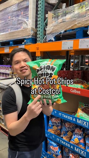 🔥 Calbee Asian-Style Chips in Spicy Hot Pot flavor are HERE—and they’re next-level! Spicy hot pot potato chips?? Yep, it’s a thing… and it’s LEGIT. Bold red chilies, numbing Sichuan peppercorns—basically, Mala magic in every crispy bite. Hot pot lovers, this one’s a MUST-try. ✨ Limited time only—snag yours at Costco before they’re gone! #costco #costcofinds #thesushiguy #calbee #japanesefood | The Sushi Guy