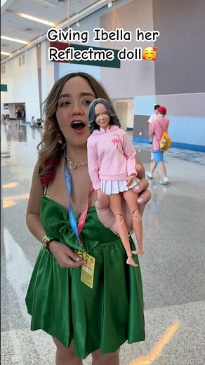 ‪@IBella‬ reaction to her ReflectMe doll is everything💗 #reaction #roblox #ibella #reflectme