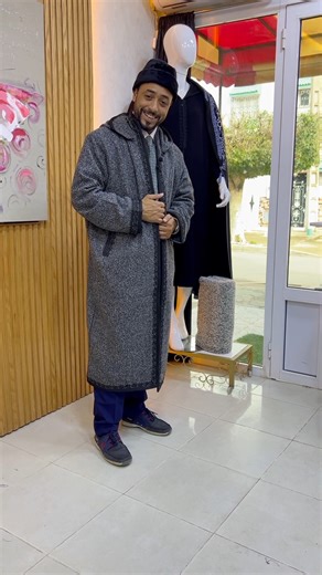 ‎سلمان‎ on Instagram‎: "أجمل ما نعيشه في هذا المجال ليس القماش ولا الإبرة، بل ثقة ناس لا نعرفهم ويعرفوننا بالعمل فقط. ناس يقطعون مسافات، ويتحمّلون عناء السفر، فقط ليضعوا ثوبهم بين أيدينا. وهذا شرف كبير نحمله بكل أمانة. شكراً من القلب لكل من وثق بنا… ثقتكم وسام على صدورنا 🤍 إذا عجبكم شي موديل، مرحبا بالتواصل معنا وإرسال المقاسات، والباقي علينا. 📝 لطلبات والاستفسارات، يرجى مراسلتنا عبر الخاص أو الاتصال بالأرقام التالية: 📞 0669-581626 📞 0666-129147 🔹أو طلب المنتجات عبر الواتساب: https://wa.me/