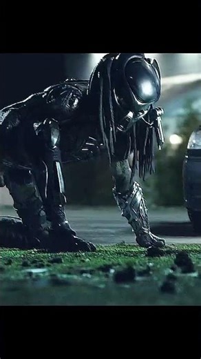 The Predator (2018) | Ultimate Predator Brutally Kills the Classic Hunter‎