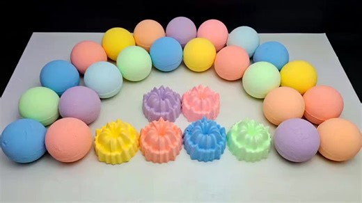 Crushing baking soda ASMR _ Sandy texture #asmrsounds #asmr #asmrbakingsoda #asmrgirl #asmrsofting