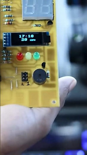 Live GPS Tracking in Car 😲 | Microcontroller Project #microcontroller #electronics #project #gps