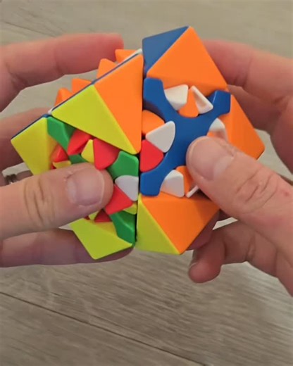 10K views | Last steps of a pattern on the Skewb Mixup III with shapeshifting #rubikscube, #rubikscubeart, #skewb, #puzzle, #symmetry, #twistypuzzles, #twistypuzzlesart, #skewbart, #moyu, #moyucube, #mixup3, #pattern, #cubeart, #shapeshift | Tatyana Khodorovskiy | Facebook