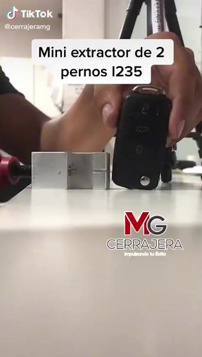 ✅ Facilita el cambio de tu llave 🔧Con el uso del mini extractor de pernos, puedes facilitar poner y quitar el perno que sujeta el espadín de tu llave 👍Consíguela aquí hoy mismo y te la mandamos hasta tu domicilio 🛩️Realizamos envíos a todo México 📱Mándanos un mensaje vía inbox o comunícate con tu asesor de ventas y haz crecer tu negocio. 📲Puedes hacerlo vía WhatsApp en los siguientes números 👨‍💻Jesse: 449 769 28 94 👩‍💻Leslie: 332 213 18 52 👩‍💻Mary: 449 273 48 77 👨‍💻Victor: 333 072 3