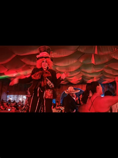 --- Alebrije Producciónes --- - Tu boda con nosotros - La mejor producción para tu evento - 477 127 80 08 📞 💃🕺🎧🔈🔉🎶🎵 #bodasmexico #bodas #wedding #weddingplanner #alebrijeproducciones @Leo Guerrero @VERSAGEBAND