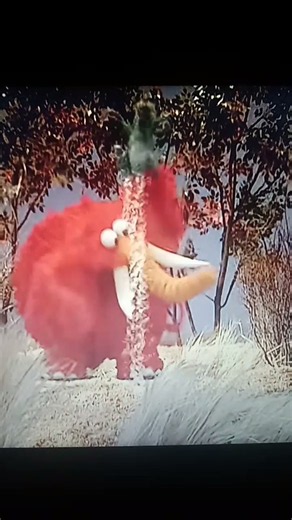Elmo Elephant, But The Mouse Screams Funnier
