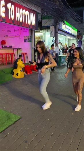 Exploring Walking Street Pattaya with Beautiful Girls | Thailand Travel Vlog