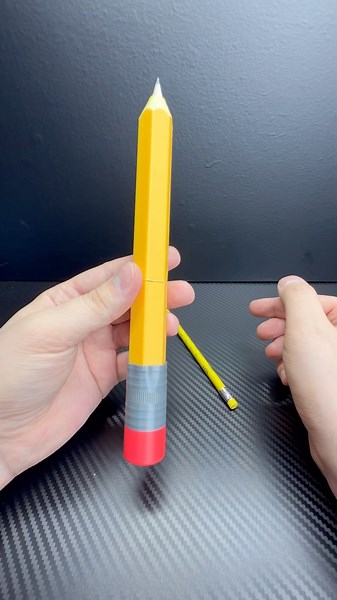 I 3D Printed a GIGANTIC Pencil… 🤯✏️