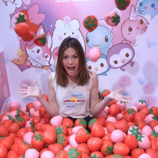 AIMEÉ TEEGARDEN on Instagram: "Tokyo I miss you 🍓💖🍓💖 #fbf #🇯🇵"