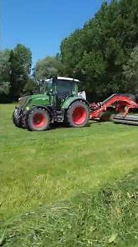 Fendt 313 Vario + Kuhn 😎 #farming #landwirtschaft #agriculture #tractor #bandhark #fendt #drone