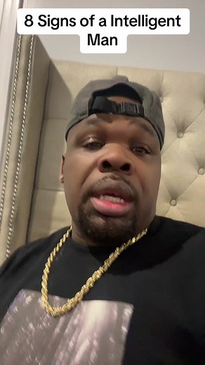 8 Signs of an Intelligent Man You Should Know