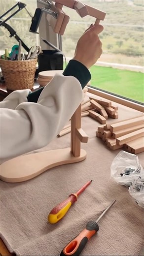 Creative Thread Experts ⨳ embroidery in Crete ⨳ Anastasia on Instagram: "Βήμα 5️⃣ και τελευταίο είναι η προσεκτική λείανση όλων των ξύλινων κομματιών και η συναρμολογηση όλων των Σταντ για τυχόν απροοπτες ατέλειες που θα δυσκολέψουν την μετέπειτα χρήση τους. Παράλληλα, μπαίνουν οι σφραγίδες και γίνεται η διανομή τους στα κουτιά συσκευασίας μαζί με τις οδηγίες χρήσης.🪛🔩 #embroiderystand #σταντκεντηματος #finetuning #creativethreadexperts"