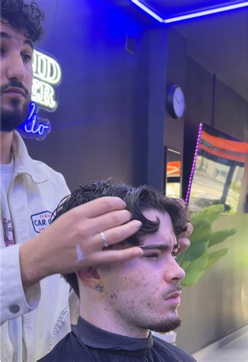 Low Taper Fade with Texture - Barber Tutorial