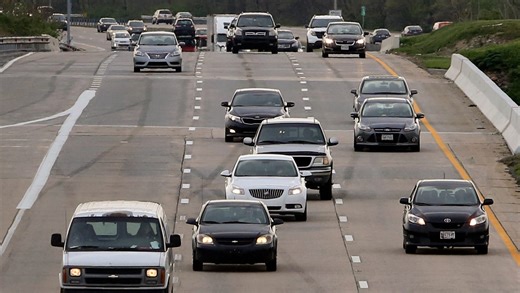 How many people died on Delaware's roads in 2025?