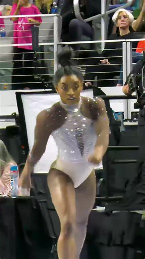 Simone Biles on vault 🤸❤️🥰 #gymnastics #gymnast #usagymnastics #teamusa #gymnasticsvideos #gymnasticsskills #gymnasticstraining #athlete #flip #tumble #ncaagymnastics | Gymnastics Inspiration