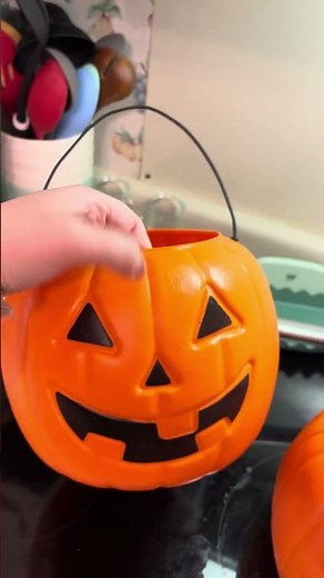 Honest Twin Mom Review of Halloween Plastic Pumpkin Bucket | Is It Worth It?