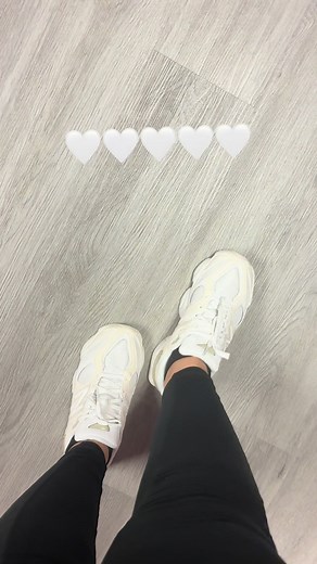 New Balance 9060 Sneakers Review
