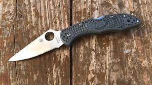 Spyderco Paramilitary 2 Vs Para 3 – Full Comparison - Knives & Gear