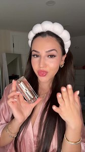 This limited-edition 6-piece kit features hyaluronic acid, SPF, niacinamide, and many other powerhouse ingredients designed to give you a glow just like JLo. 💃🏽 For a limited time, get your introductory Fresh & Flawless Skincare kit for only $59.95 2 FREE GIFTS ✨ | JLo Beauty