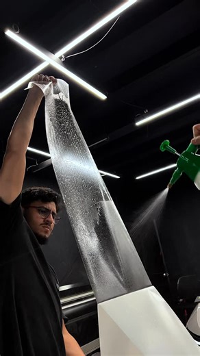 ¡Esta es la mejor protección para tu vehículo! 🚗 ¿Pero por qué? 😮 El PPF protege la pintura de piedras, rayones, insectos, salpicaduras y del desgaste del día a día, sin cambiar el color ni el brillo original. 🔥 Es autocurativo, resistente y mantiene tu vehículo como nuevo por más tiempo. 💎✨ | Aquashield Colombia