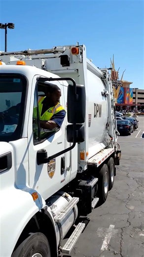 dpw garbage truck visits Universal Studio's