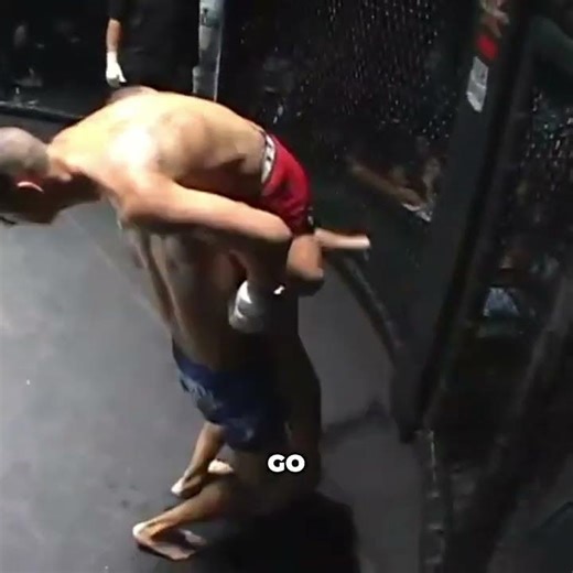 INSANE MMA FIGHT: Brutal Elbows & Non-Stop Grappling! #shorts