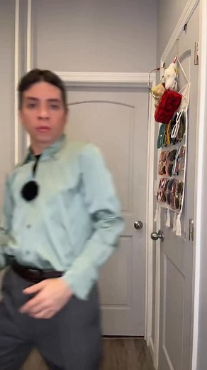 39K views · 5K reactions | QUIÉN RECUERDA ESTA JOYA ?? 藍 CONFIRMEN 藍 Noche a noche con Charian @Sofía Caiche Romero 藍❤️珞 #ecuador #ny #javoperonotujavomiamor #casualydeportivo | Javo Alvarez | Facebook