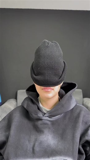 Hossein_ceroch on Instagram‎: "از مِشکی گذشته که عبور کردیم،رسیدیم به سِفیدی جسارت🥷🏽 تغییری که فقط رنگ مو نیست،یه حال و هوای جدیده❤️ . پیج دادش و فاااللوو کن ویدیو های خفن زیاد داریم👇 @ceroch1 @ceroch1 @ceroch1 . Video by: @rezaazhiir ❤️"‎