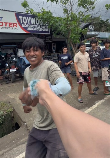 🤩 #fistbump #kentbryangapuz | Clark Kent Superman