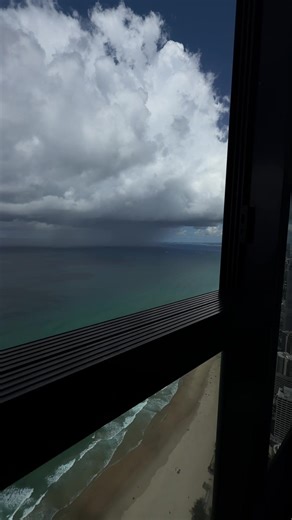 Exploring the Beauty of Australia: Rain and Shine