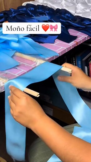 3.4M views · 36K reactions | Tips muy fácil de hacer moño  #cabello #moñosparaelcabello #Emprendimiento | el arte de lazos y moños elegantes | Facebook