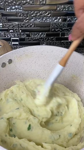 #creamymashedpotatoes #food #zee_thecook❤️